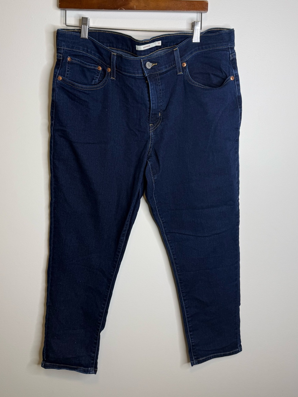 Levi's Dark Indigo Boyfriend Jeans size 32